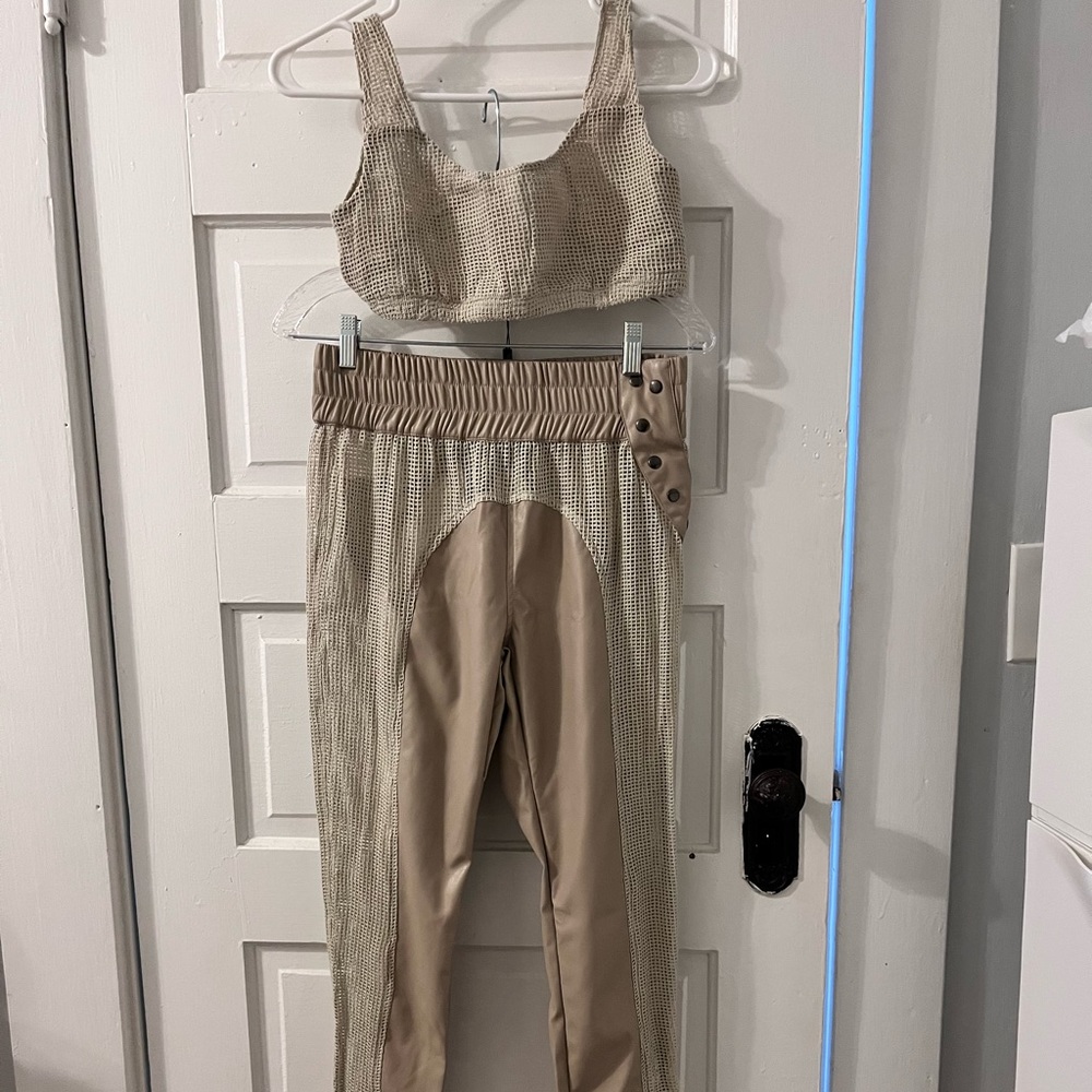Ricki Brazil set